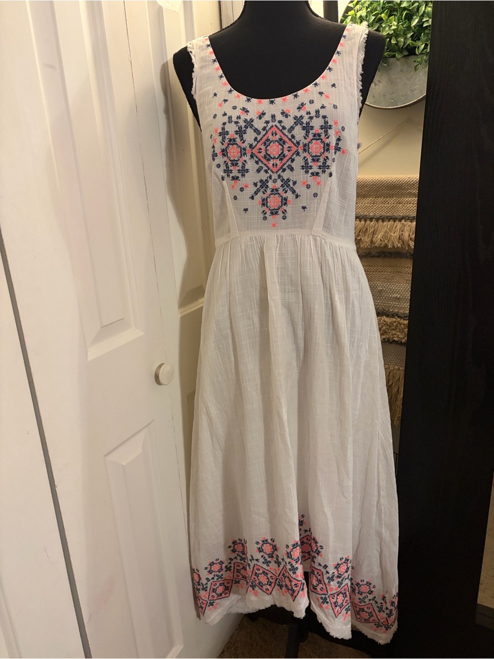 Holding Horses Cissie White High Low Embroidered Midi Dress